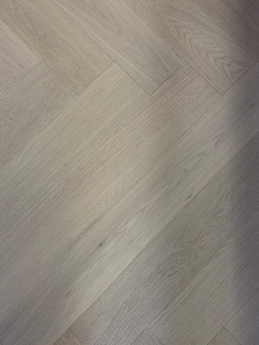Duke 240 7407 | Herringbone